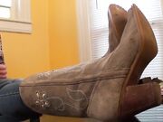 Mistress Boot & sweaty socks1