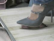 Shoejob - Crushed by Sexy Heels