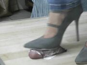 Shoejob - Crushed by Sexy Heels