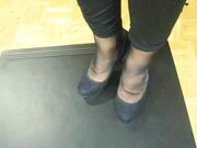 Office nylon feet-Moist footprint