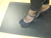 Office nylon feet-Moist footprint