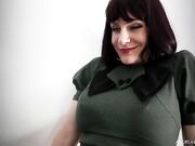 Andrea Untamed-Lesbian foot slave