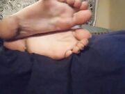 feet 875