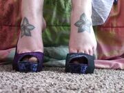 Leena Mae - Tickle My Feet Mister