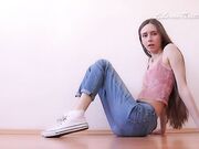 Leda von Thrill - Schoolgirl Foot Tease