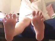 feet 1120