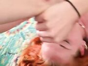 Amigas praticando podolatria