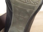 under giantess soles