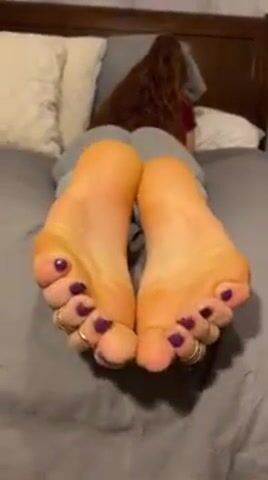 Feet 1536