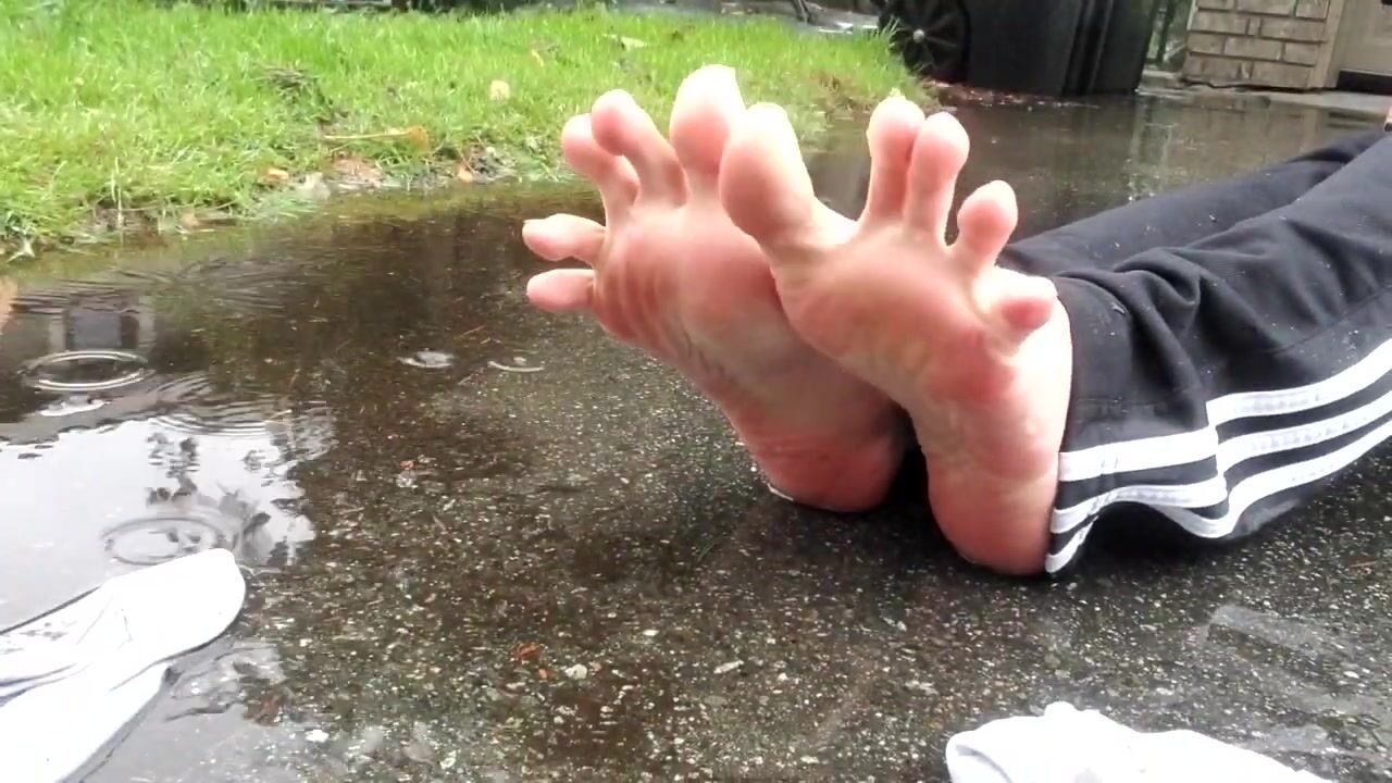 Feet 1644