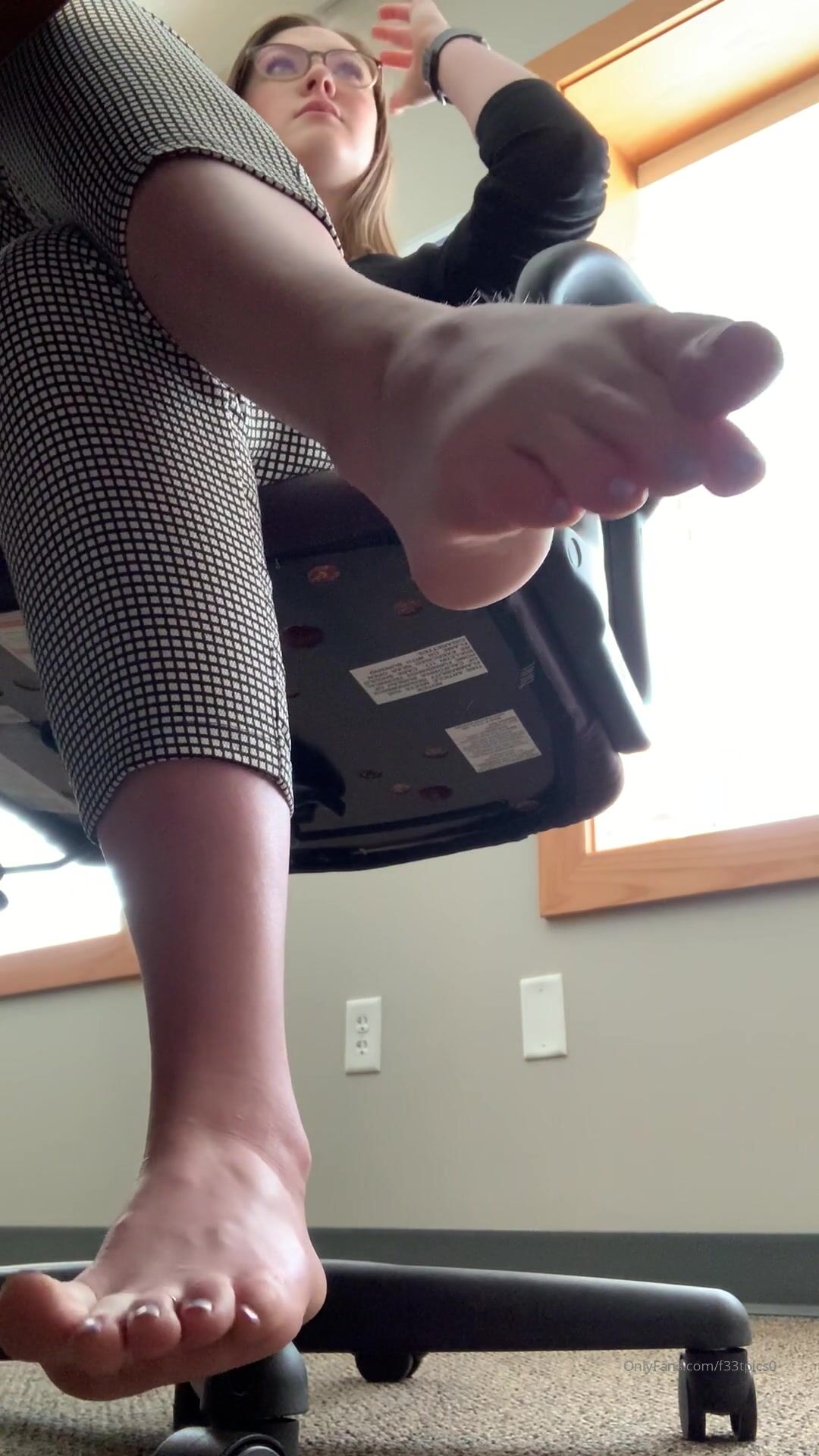 Feet 1677