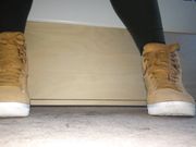 Her sockless Puma Vikki shoeplay and sweaty feet show of