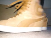 Her sockless Puma Vikki shoeplay and sweaty feet show of