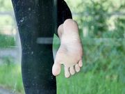 Daise Straus - DAISE Outside in backyard