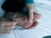 BABY FOOT PEEL - DIY Foot Soak