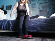 Lady Demona - Lutsch meine Socken aus, schnffel an meinen Schlappen