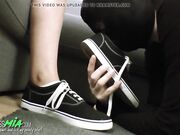 Goddess Mia - Smelly socks for my slut