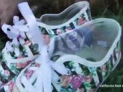 Taryn's No Sock Sneaker Show