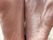 Sexy face babe long slender feet soles cream tease