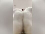 White Socks & Beautiful Barefeet