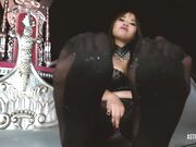 Astro Domina - VAMPIRE SLAYER CAPTURED