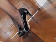 Young Goddess Kim - First Day as a doormat