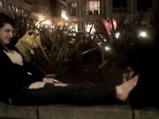 Street foot sniffing