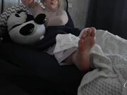 Goddess Valeria - Lexi worships My Stepmom's feet in the morning