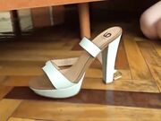 Under Girls Feet - Lick My Feet Lesbo Slut