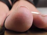 Under Girls Feet - Bad Slave Must Be Crushed SFX