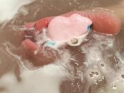 Ladys House LADY FEET IN THE BATHTUB