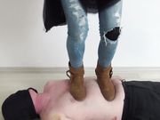 Sandy trampling in boots!