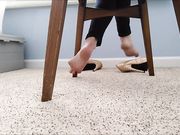 Mo Rina - under my chair 2