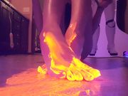 Frostyprincess - Thanksgiving Glow Feet