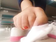 Public Shoeplay - Latina Taking off nylon socks and Sneakers