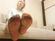 Rina Foxxy - fishnet nylon feet