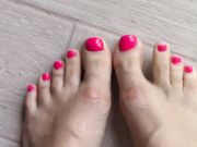 Cayenne - pink toes feet tease