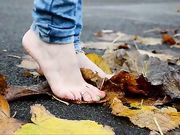 Barefoot Urban Girls - RED-X - barefoot autumn in Lugano