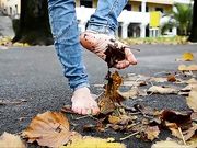 Barefoot Urban Girls - RED-X - barefoot autumn in Lugano