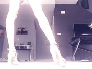 Lindsey Leigh - quick pick heel worship