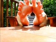 Princess Lilicherry - Barefeet tease vacation