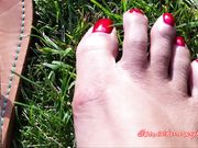 Moxy Brown - Outside with my Bare Feet