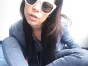 JERK TO MY SWEATY FEET