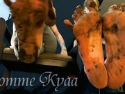 Kyaa & Lady Berlin - Double Team Dirty Foot Fetish