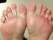 AngelKissedFeet - Teasing Tiny Guys 