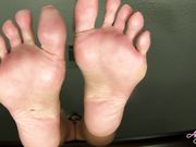 AngelKissedFeet - Worship Stepmoms Feet 