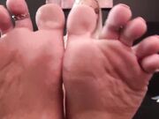 Hali Shrinks Slave Between Her Toes